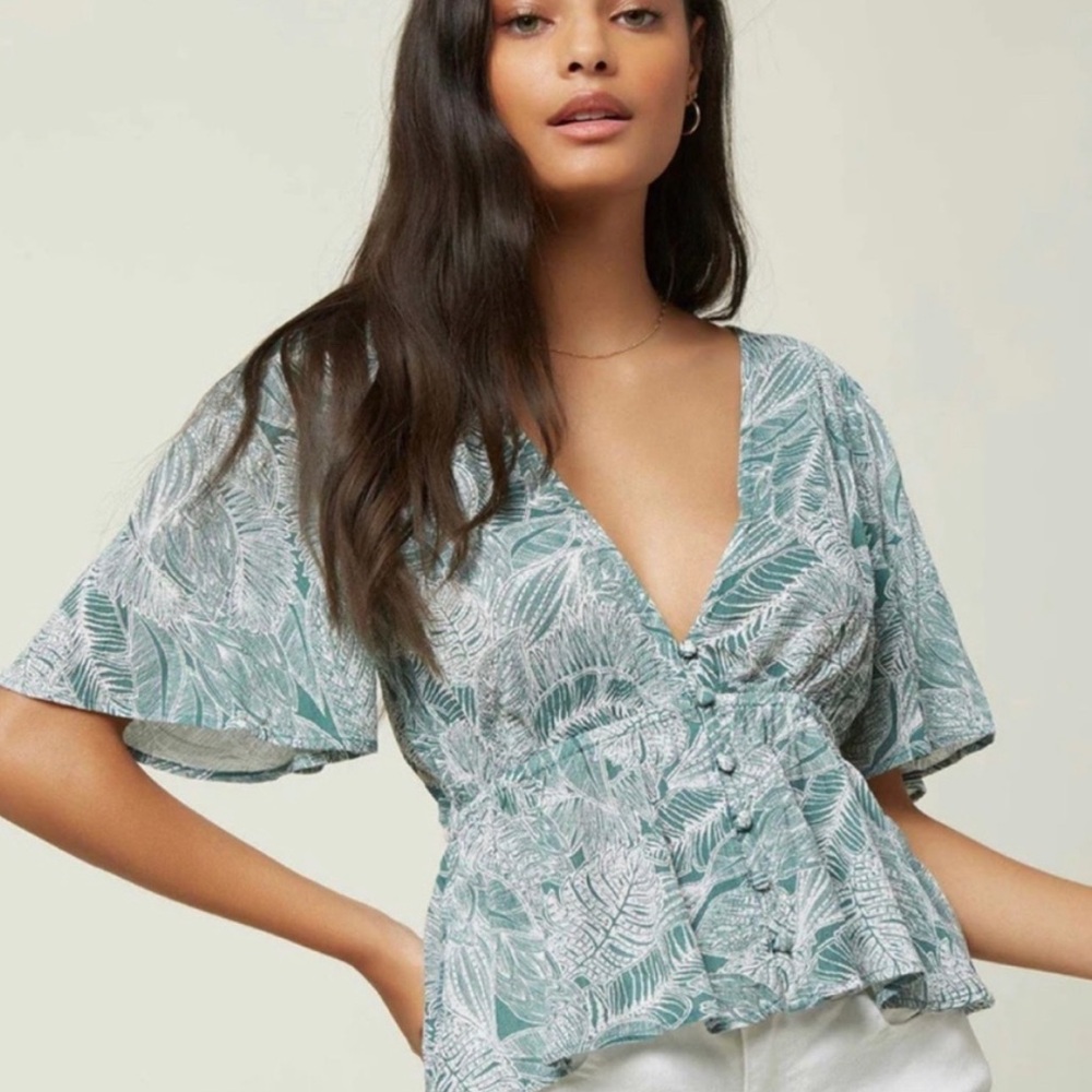 O’Neill beachy top size small